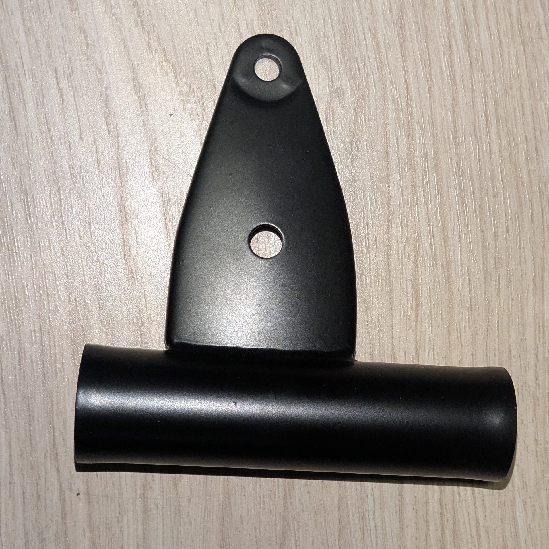 Ajovalon kiinnike oikea - E-mini