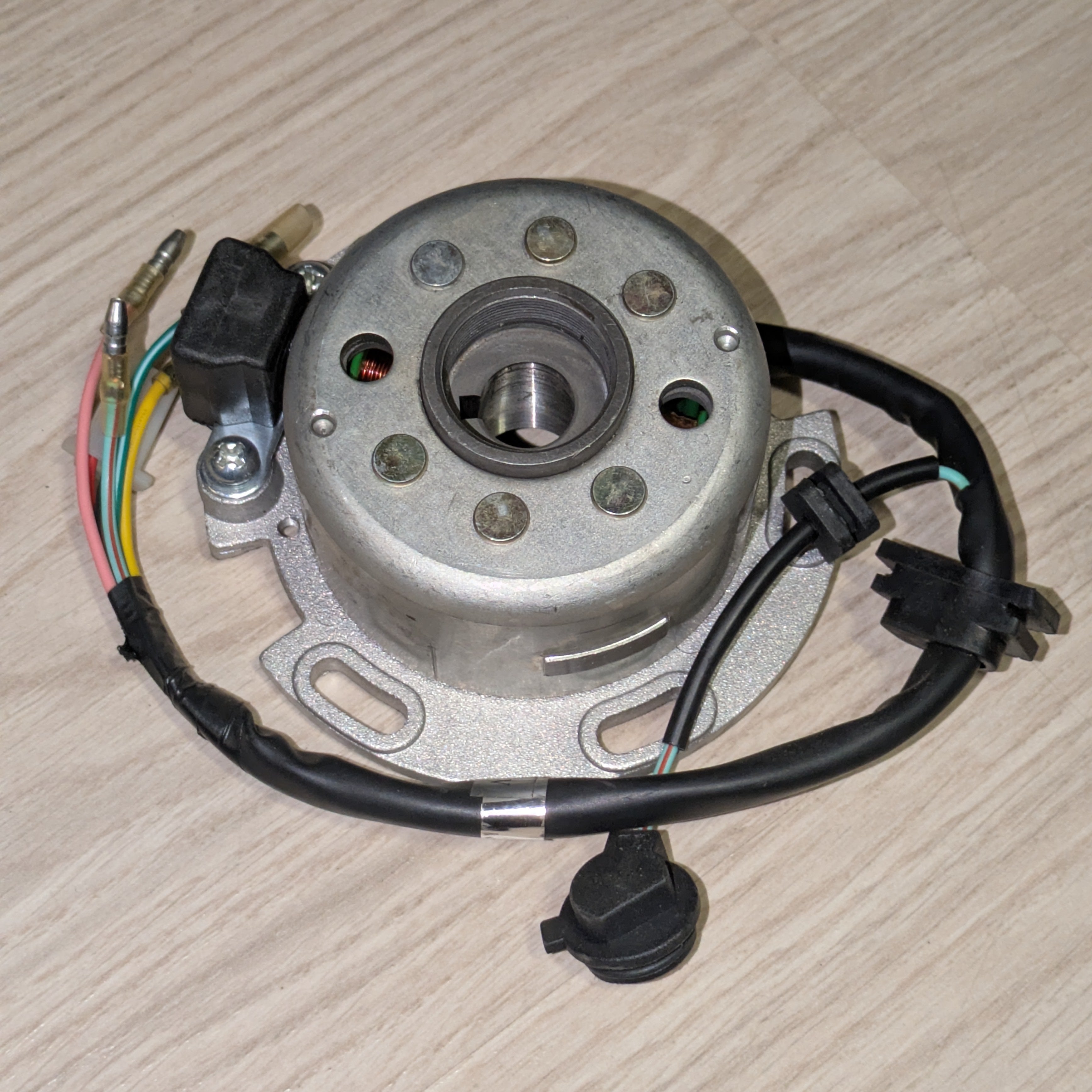 Staattori ja vauhtipyörä - Lifan 140/150